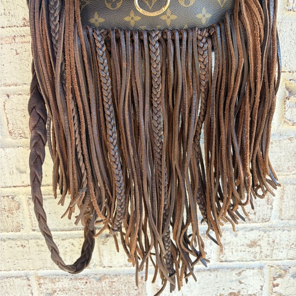 Vintage Boho Bags Louis Vuitton up-cycled Monogram World Traveler Bag - Picture 12 of 17